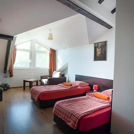 My Guest 招待所 3*